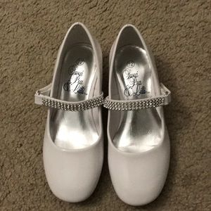 Girls White Patent Leather Dress Shoe. Size 12